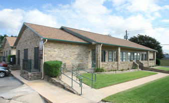 Lake Creek Office Condos R - Convenience Store