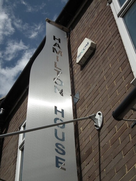 87-93 Bell St, Reigate for lease - Building Photo - Image 3 of 3