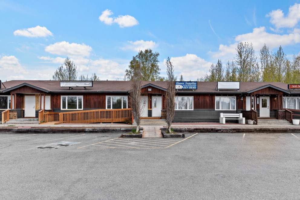 5031 E Mayflower Ln, Wasilla, AK for sale Building Photo- Image 1 of 3