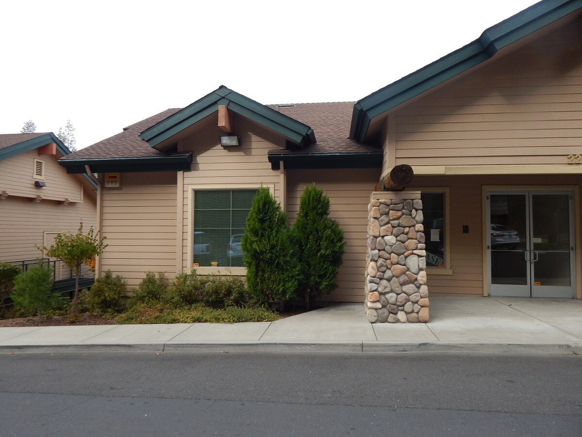 22902 Twain Harte Dr, Twain Harte, CA 95383