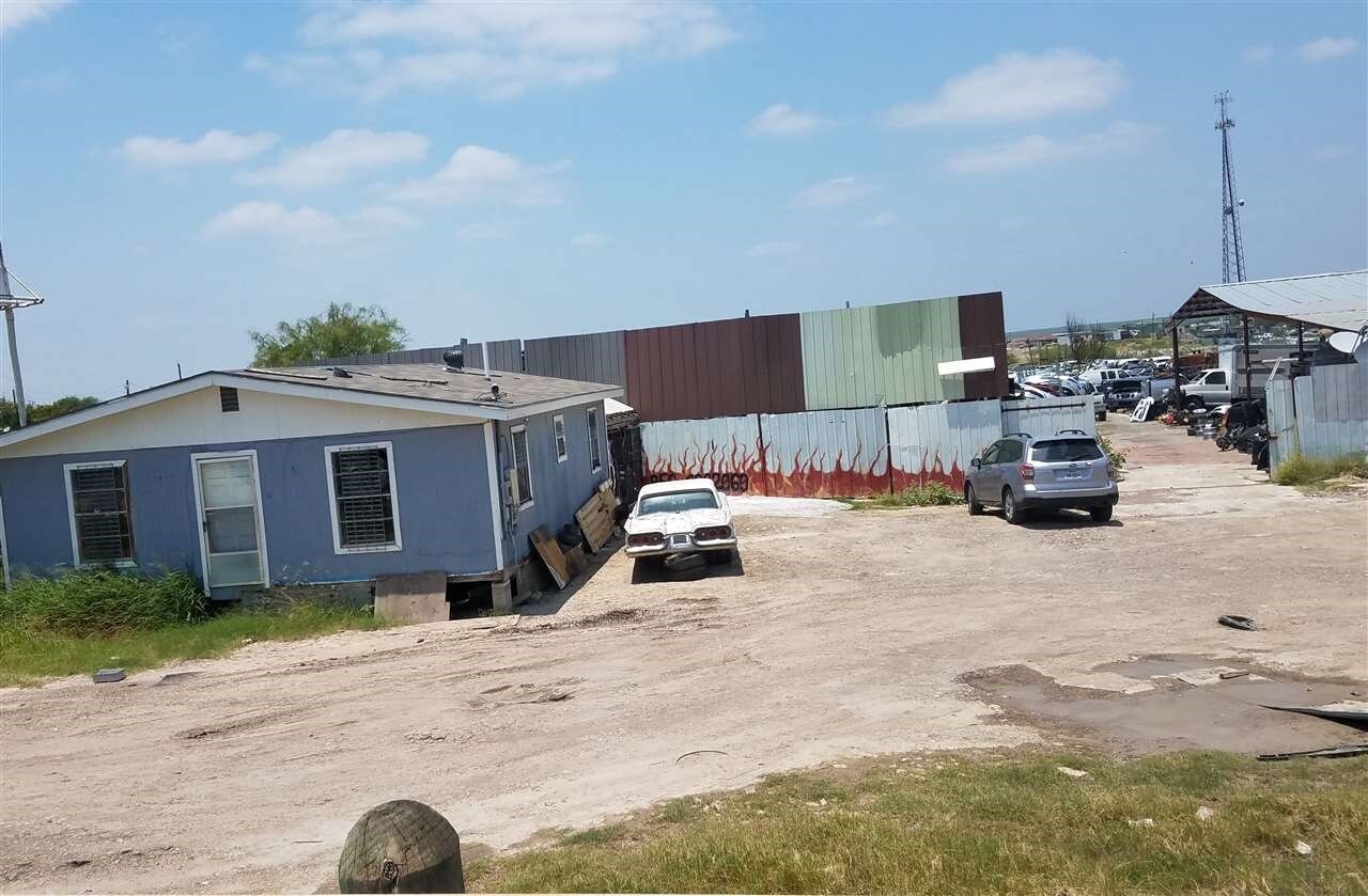 6998 Tx State Hwy 359, Laredo, TX for sale Primary Photo- Image 1 of 1