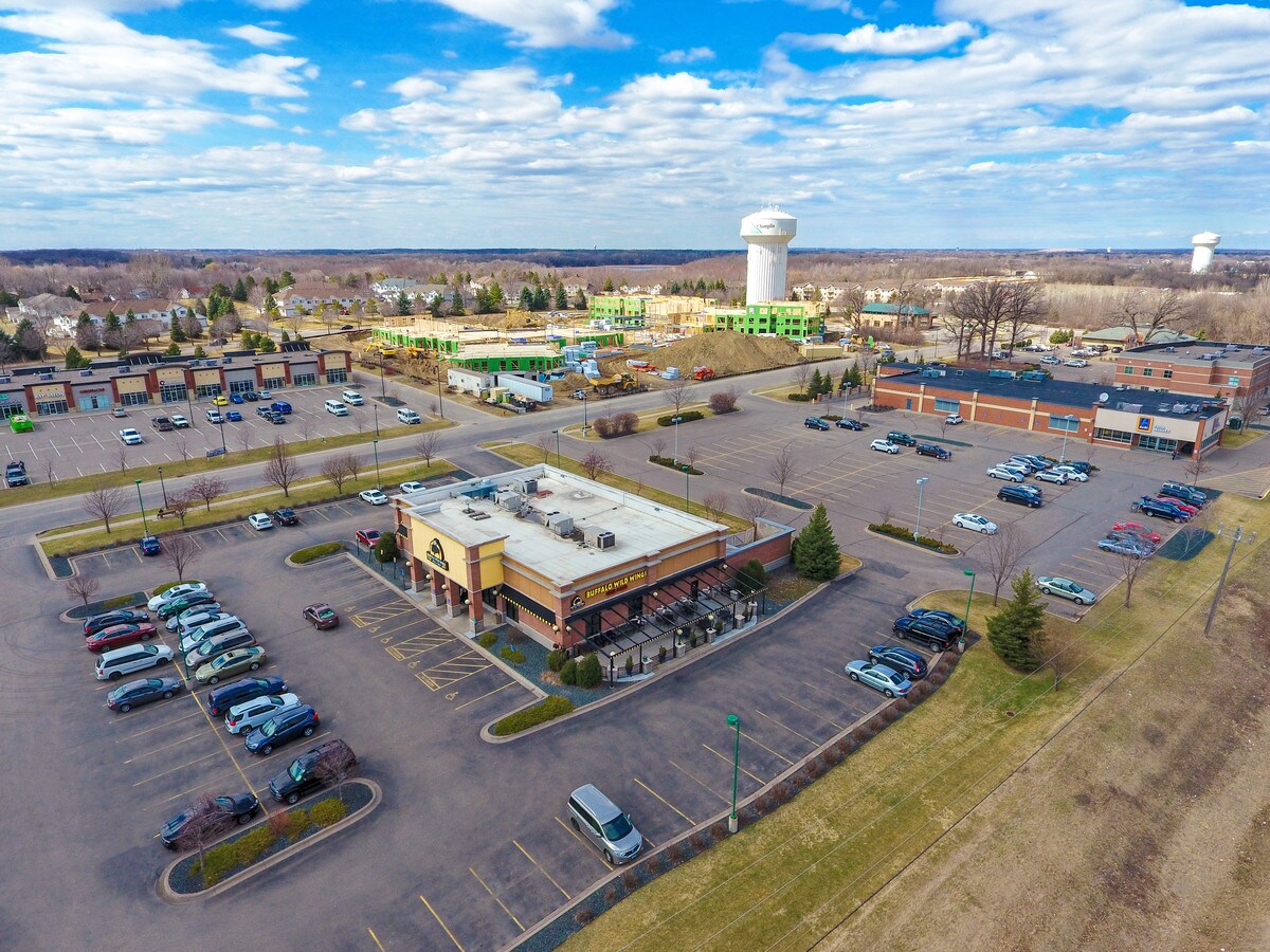 11580 Theater Dr, Champlin, MN 55316