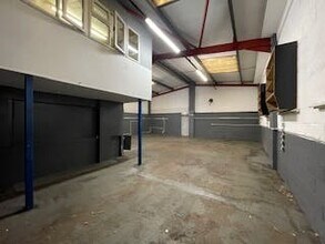 Unit 4, Longshot Industrial Estate, Bracknell for lease Interior Photo- Image 1 of 6