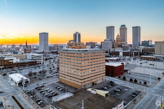 907 S Detroit Ave, Tulsa, OK - AERIAL map view