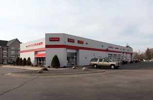 22 8th Ave SE, Saint Cloud MN - Automotive Property