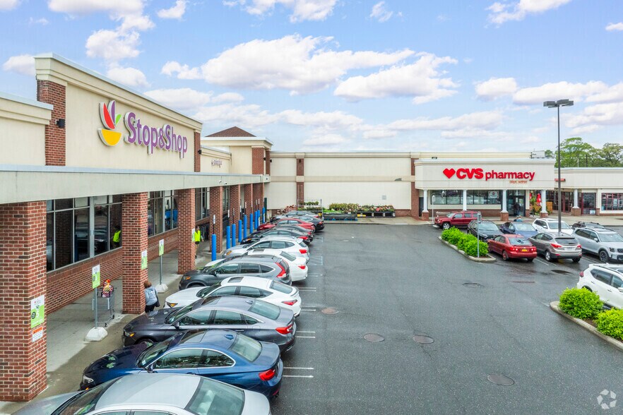 2124-2160 Merrick Mall, Merrick, NY for sale - Primary Photo - Image 1 of 1