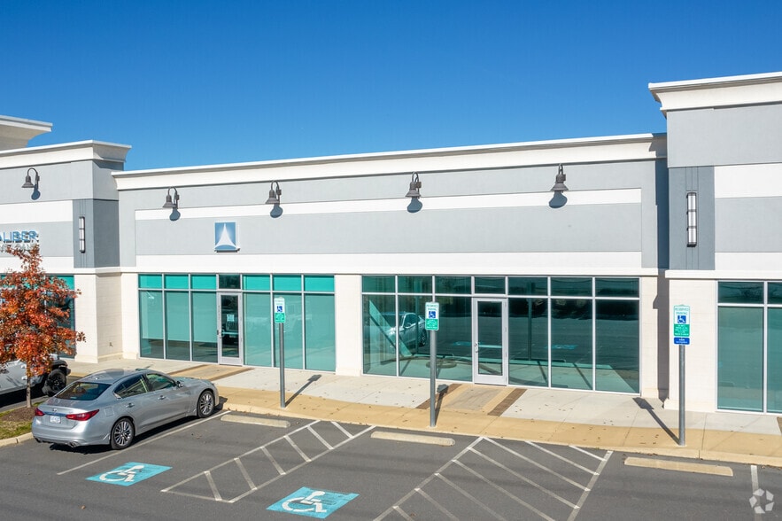 5615 Wellington Rd, Gainesville, VA for lease - Building Photo - Image 2 of 11