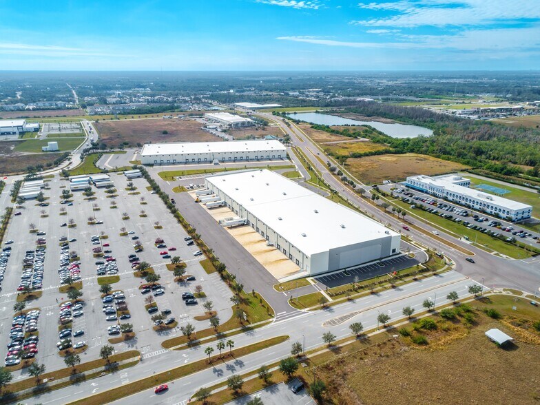 3240 Clover Ridge Ave, Ruskin, FL for lease - Building Photo - Image 2 of 18