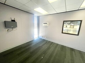 6400 Hwy 290 E, Austin, TX for lease Interior Photo- Image 2 of 9