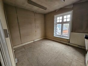 251 High St, Dorking for lease Building Photo- Image 2 of 9