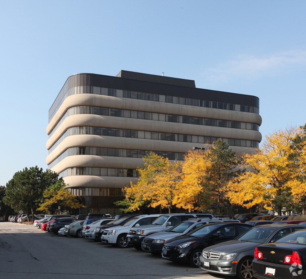 710 Dorval Dr, Oakville, ON L6K 3V7