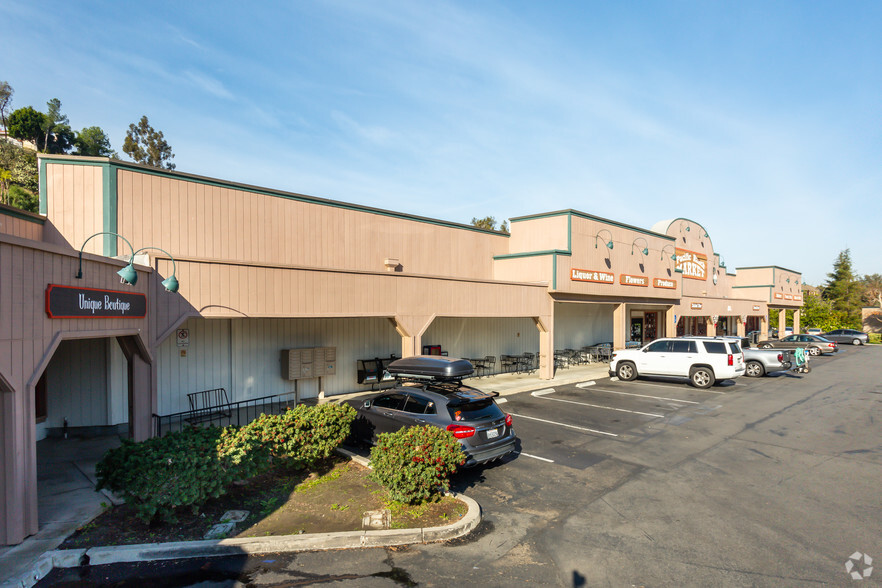 7520-7626 E Chapman Ave, Orange, CA for lease - Building Photo - Image 1 of 5