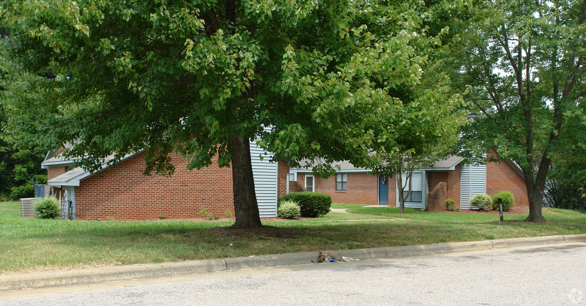 Marshall Properties portfolio of 5 properties for sale on LoopNet.com Primary Photo- Image 1 of 3