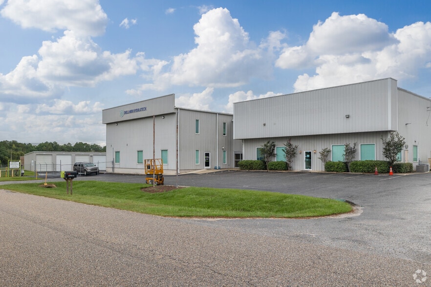 22955 McAuliffe Dr, Robertsdale, AL for sale - Primary Photo - Image 1 of 1