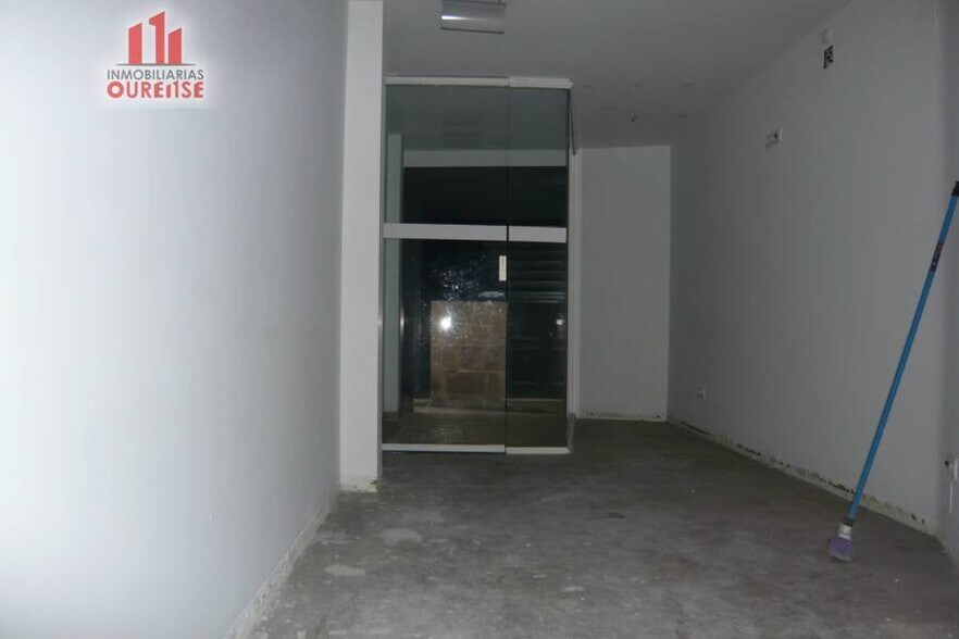 Retail in Ourense for lease - Building Photo - Image 3 of 6