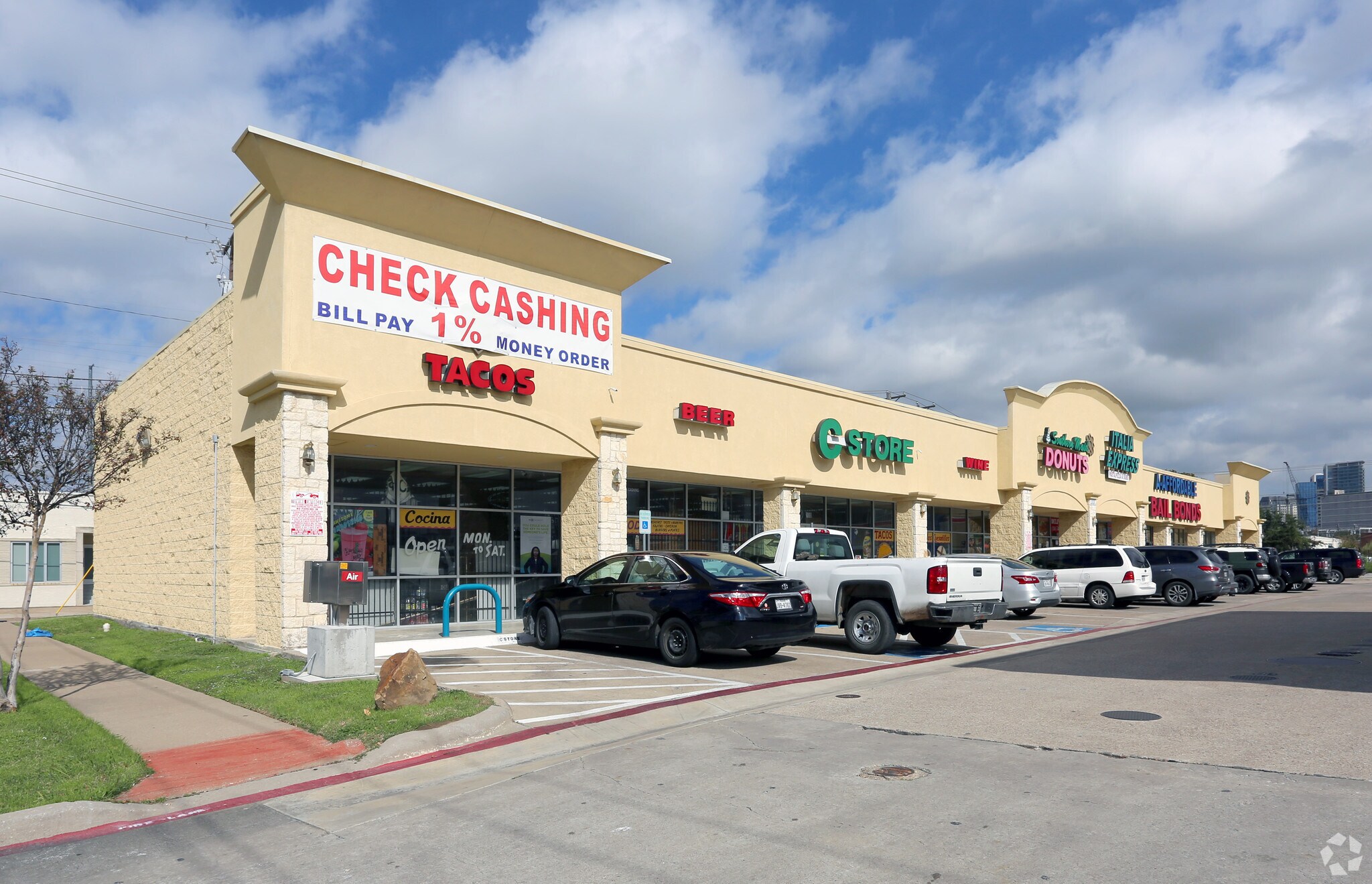 801 N Industrial Blvd, Dallas, TX for sale Primary Photo- Image 1 of 1