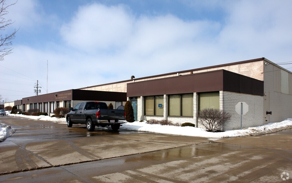777 W Smith Rd N, Medina, OH for sale - Primary Photo - Image 1 of 1
