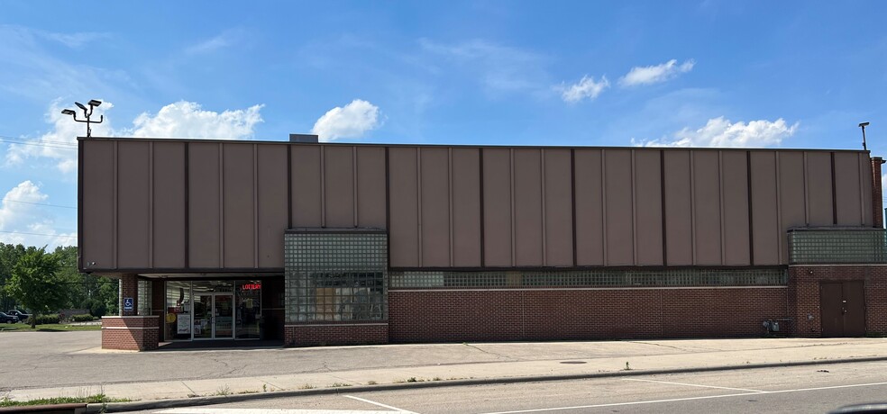 881 E Dixie Dr, West Carrollton, OH for lease - Building Photo - Image 2 of 13