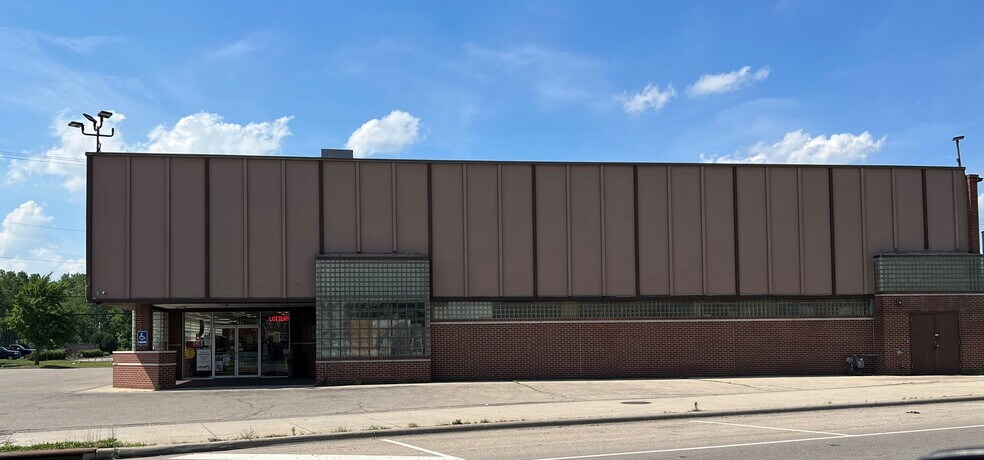 881 E Dixie Dr, West Carrollton, OH for lease - Building Photo - Image 3 of 13