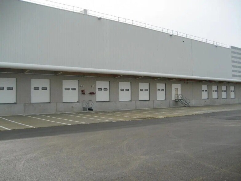 Industrial in Savigny-sur-Clairis for lease - Building Photo - Image 2 of 20