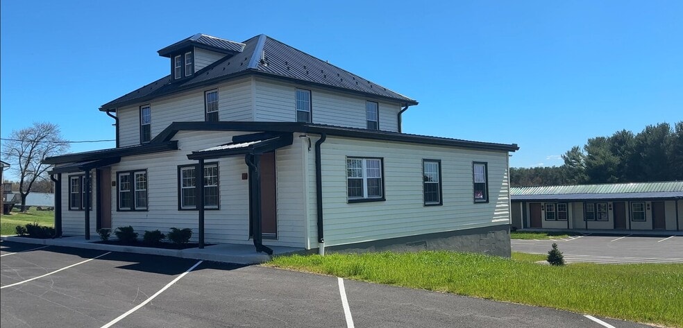 15149 Bloyers Ave, Hagerstown, MD for sale - Primary Photo - Image 3 of 31