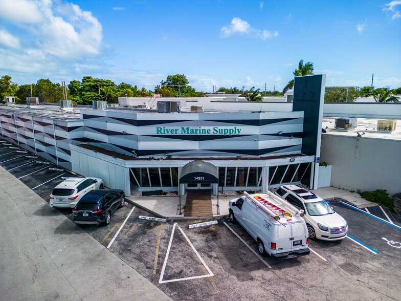 14951 S Dixie Hwy, Palmetto Bay, FL for lease - Primary Photo - Image 1 of 43