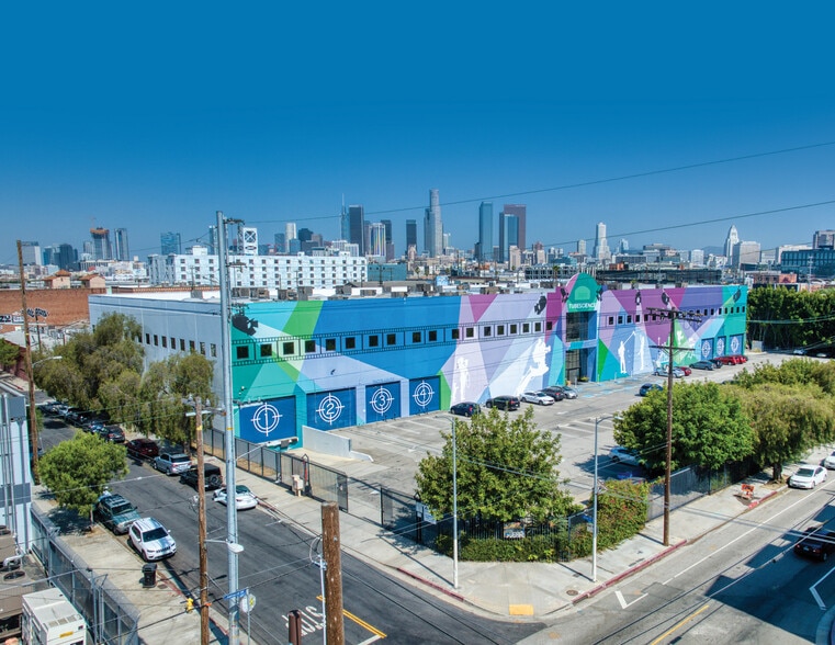 655 S Santa Fe Ave, Los Angeles, CA for lease - Building Photo - Image 3 of 11