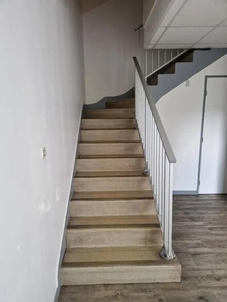 Flex in BOISSY-L'AILLERIE for sale - Building Photo - Image 3 of 9