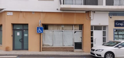 Retail in La Sénia, Tarragona for lease Building Photo- Image 1 of 4