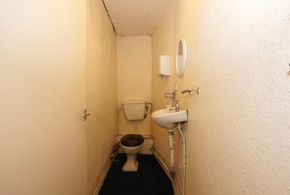 9 Upper Brook St, Ulverston for lease Interior Photo- Image 1 of 5