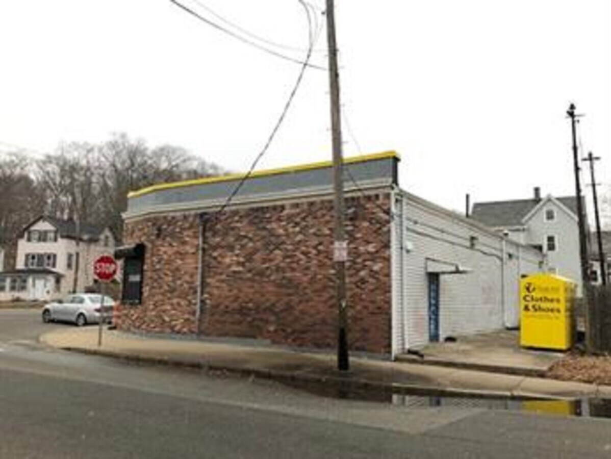 458 Lebanon St, Malden, MA 02148