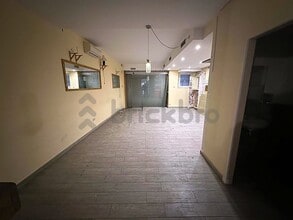 Carrer de Freixures, 8, Barcelona, Barcelona for lease Interior Photo- Image 2 of 23