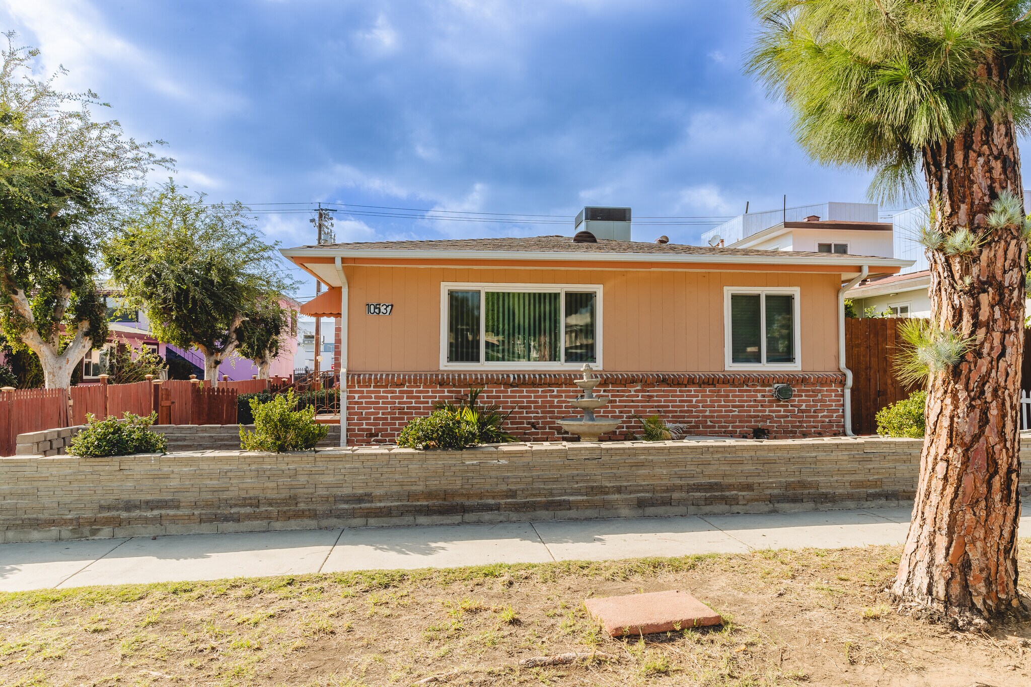 10537 Crenshaw Blvd, Inglewood, CA 90303