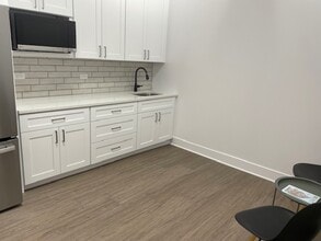 2839 N Milwaukee Ave, Chicago, IL for lease Interior Photo- Image 2 of 4