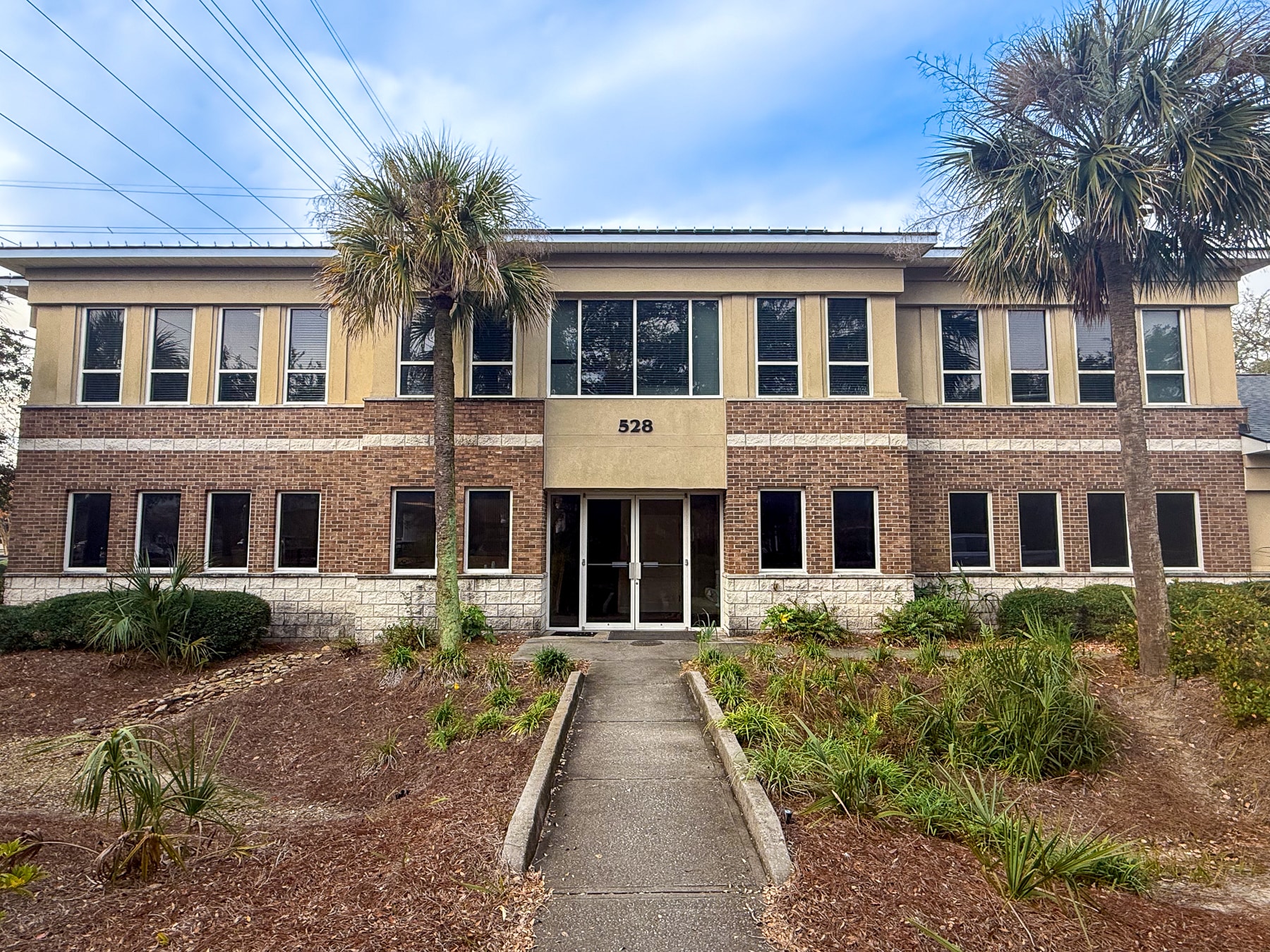 528 Johnnie Dodds Blvd, Mount Pleasant, SC for lease Building Photo- Image 1 of 32