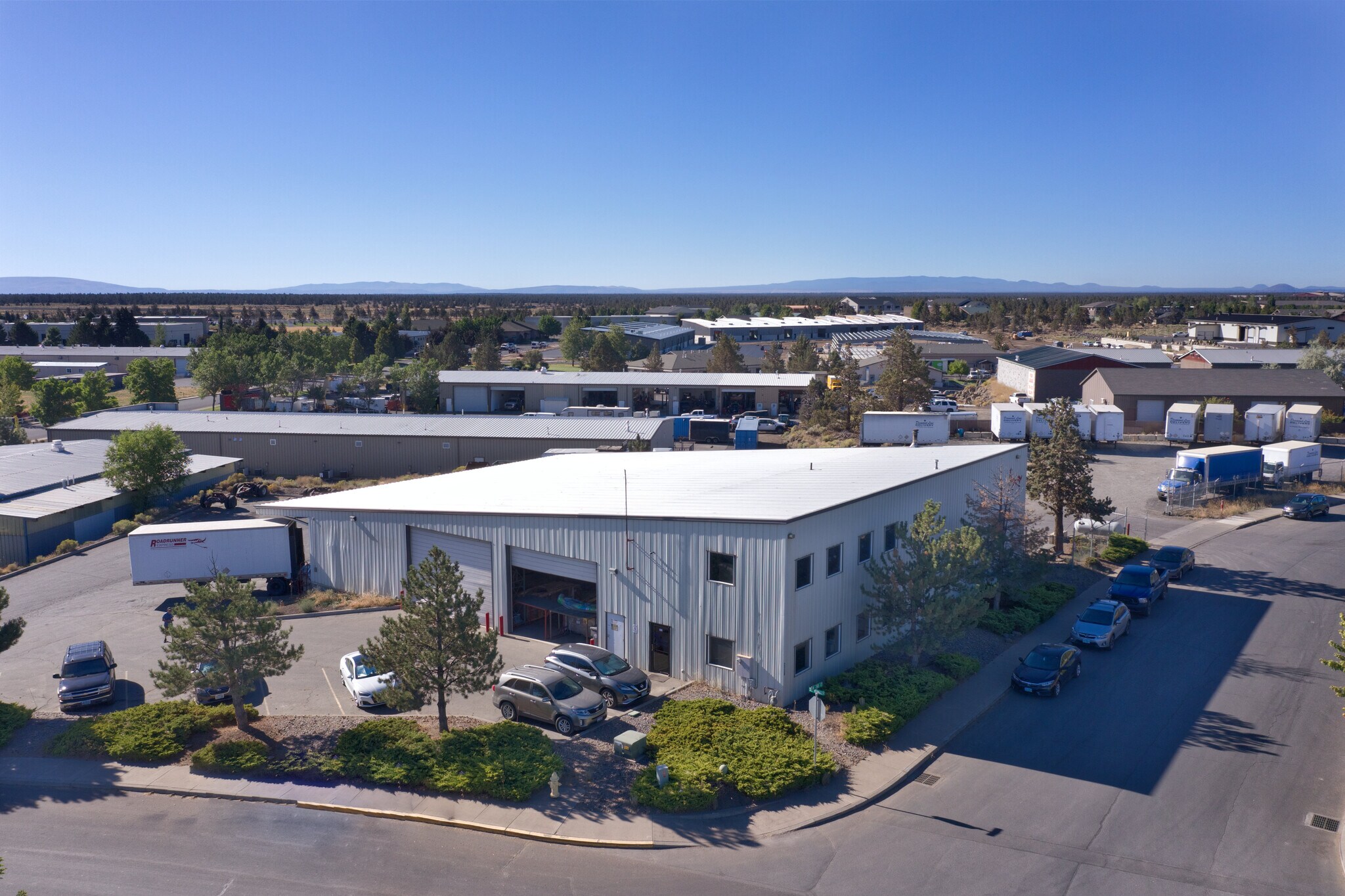 2138 SW 2nd Ct, Redmond, OR for sale Primary Photo- Image 1 of 1