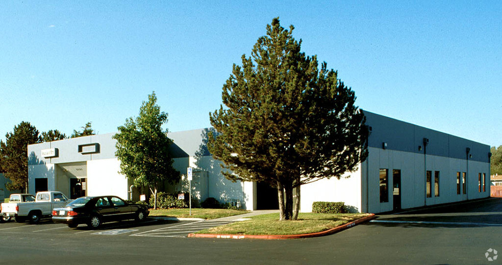 2216-2224 Sierra Meadows Dr, Rocklin, CA for lease - Primary Photo - Image 1 of 4