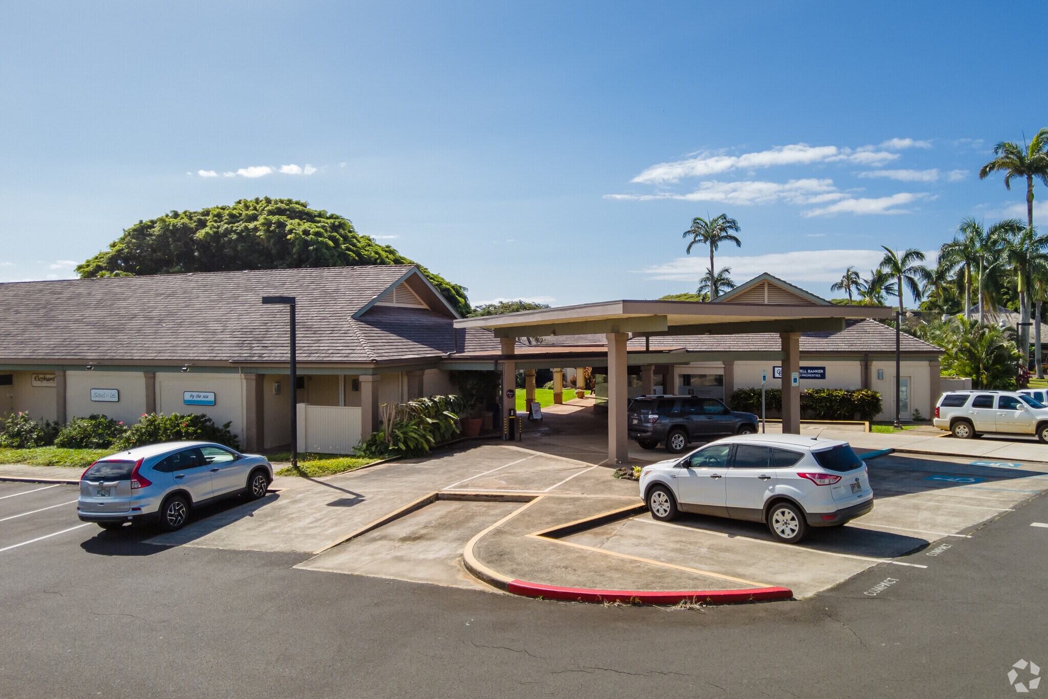 2360 Kiahuna Plantation Dr, Koloa, HI 96756 Poipu Shopping Village