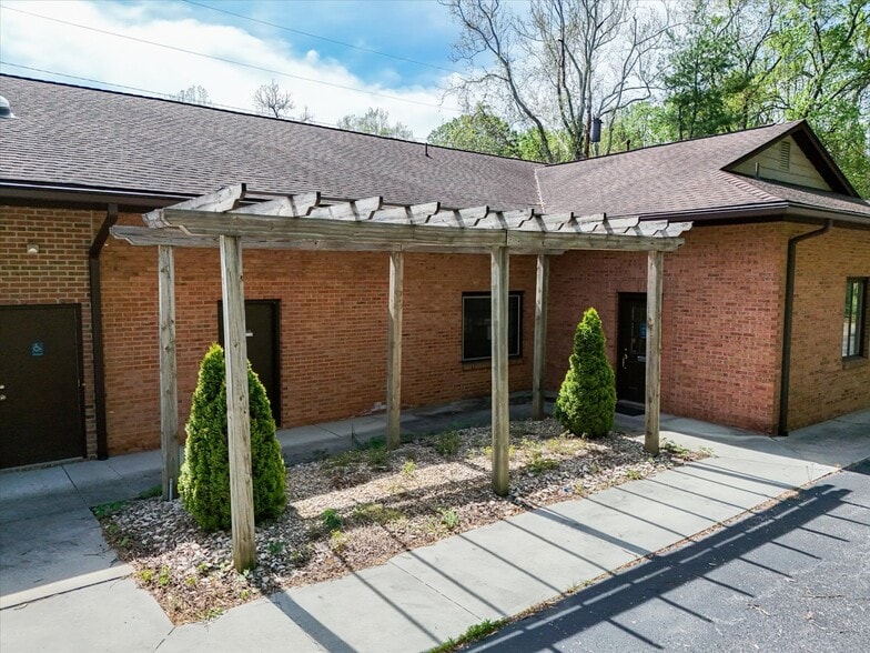 1335 Hardy Rd, Vinton, VA for lease - Building Photo - Image 3 of 8