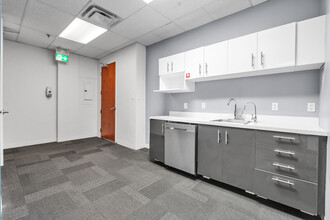 111 Peter St, Toronto, ON for lease Interior Photo- Image 2 of 5