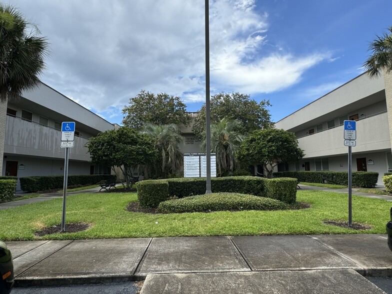 1403 Medical Plaza Dr, Sanford, FL for lease - Building Photo - Image 1 of 37