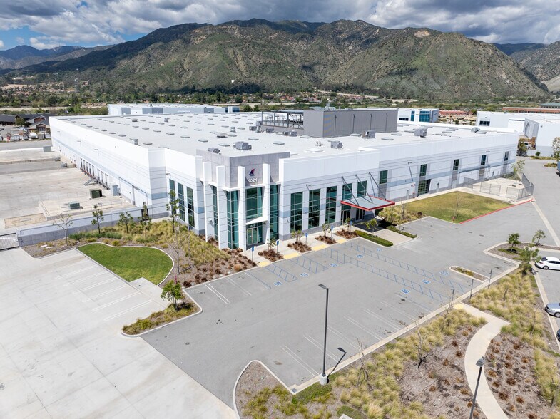 1021 N Todd Ave, Azusa, CA for lease - Building Photo - Image 1 of 2