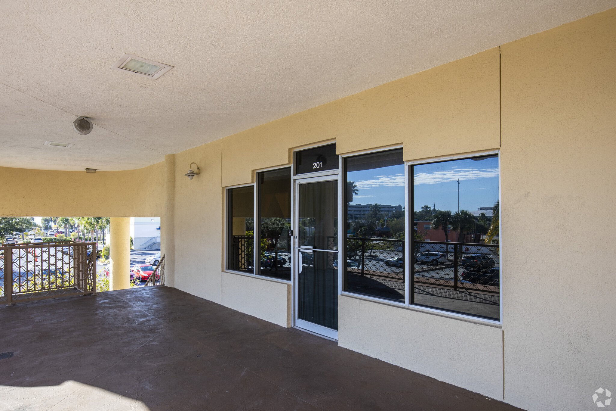 4600 Gulf Blvd, Saint Petersburg, FL for lease Building Photo- Image 1 of 1