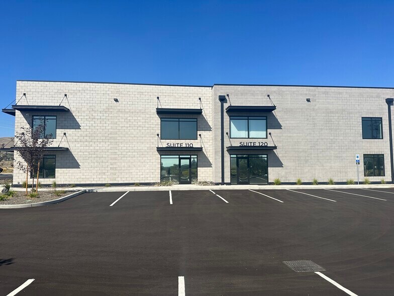 2144 College Pky, Carson City, NV 89706 2144 E College Pkwy