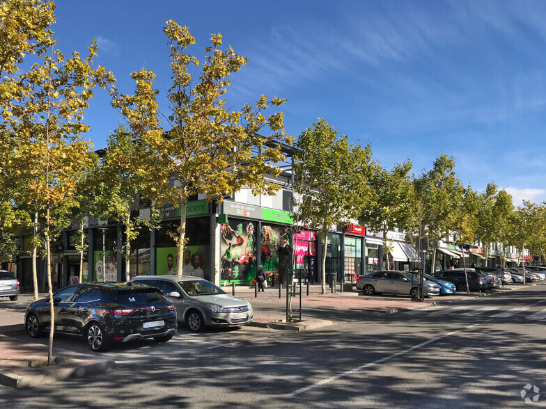 Calle de la Alegría, 4, Fuenlabrada, Madrid for lease - Primary Photo - Image 1 of 2