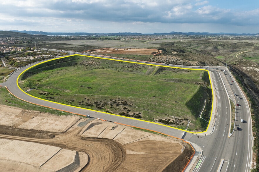 32136 Roripaugh Valley Rd, Temecula, CA for sale - Primary Photo - Image 1 of 11