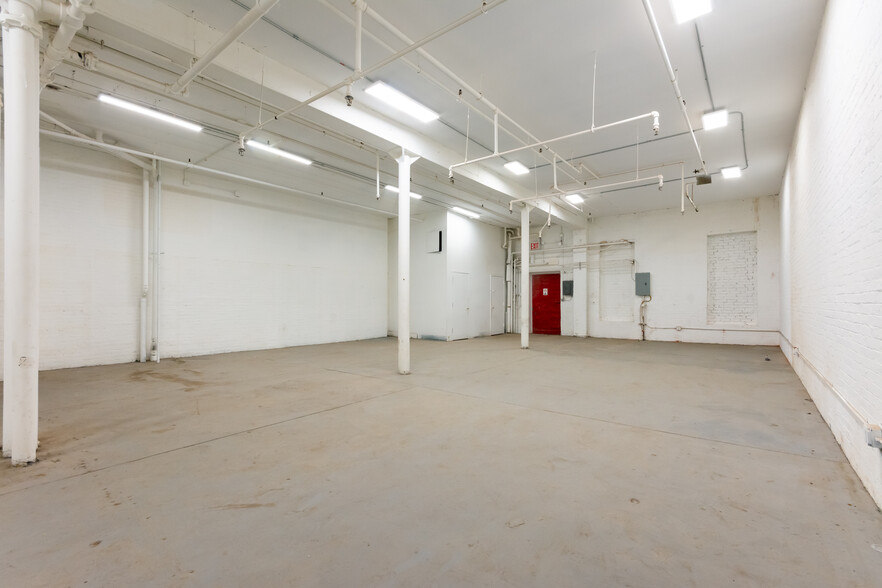 610 Dean St, Brooklyn, NY for lease - Interior Photo - Image 3 of 15