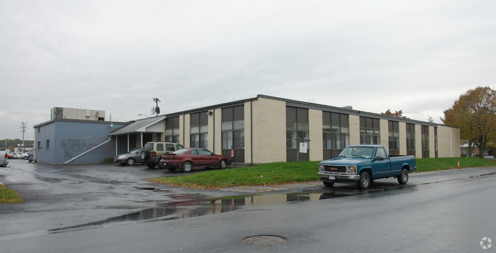 4 Normanskill Blvd, Delmar, NY for lease - Building Photo - Image 2 of 24