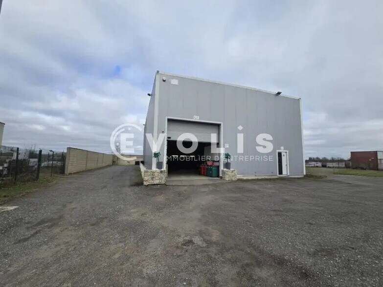 Flex in Égly for lease - Building Photo - Image 3 of 4
