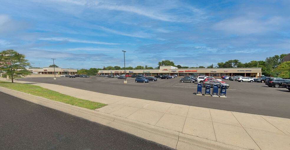 4100-4130 Lakeland Ave N, Robbinsdale, MN for lease - Building Photo - Image 3 of 7